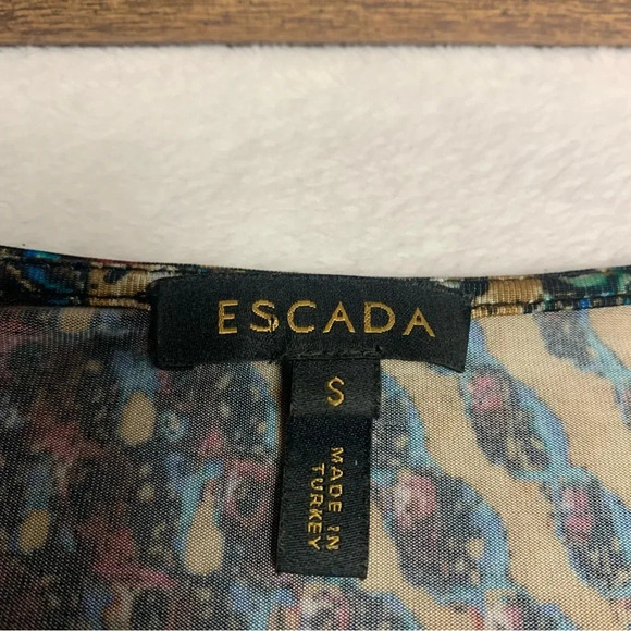 Escada deep V top size small multicolored - Picture 5 of 8